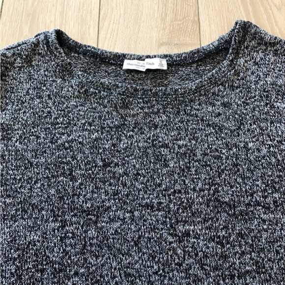 Abercrombie & Fitch Side Slit Marled Knit Long Sleeve  Top in Black&White Size M - Picture 4 of 10